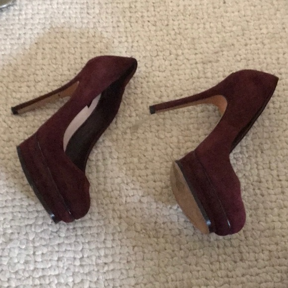 Shoes - Picture 3 of 4